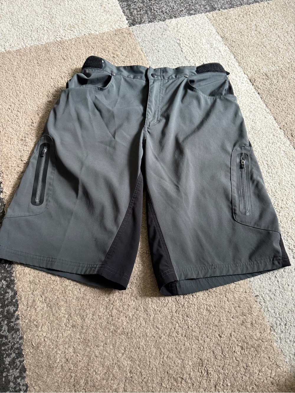 Zoic Ether Men's Gray Shadow Large Bike Shorts without liner